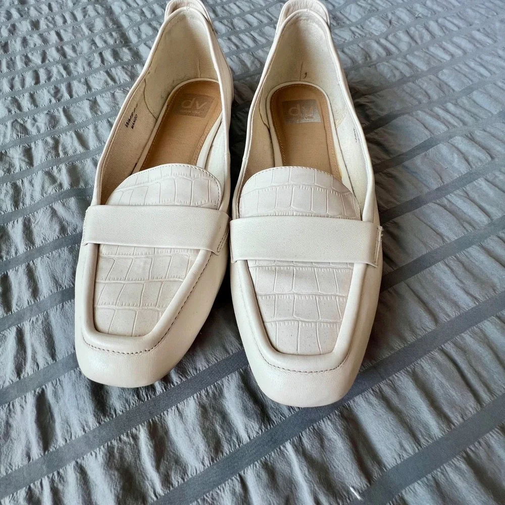 DV Dolce Vita Mango Cream Croc Embossed Square‎ Toe Loafers Women's Shoes 8.5